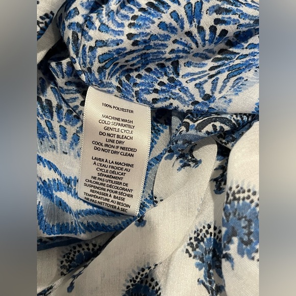 Beach by Beachlunchlounge
Blue and White Floral Top - Picture 11 of 11